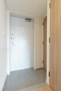 グランジュエ本所玄関